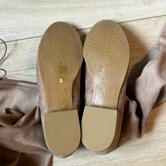 chinese laundry knee-high taupe light brown faux suede small heeled boots - Picture 5 of 5